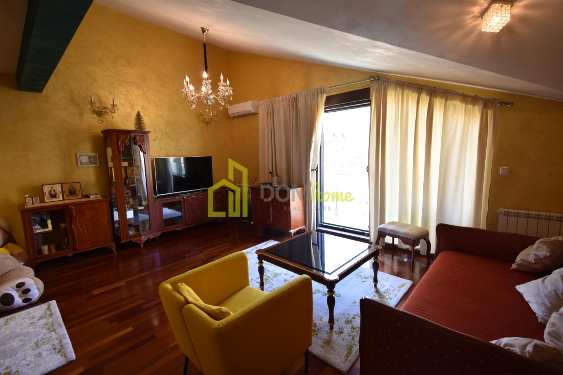 Dvosoban stan 90m2, Gorica C